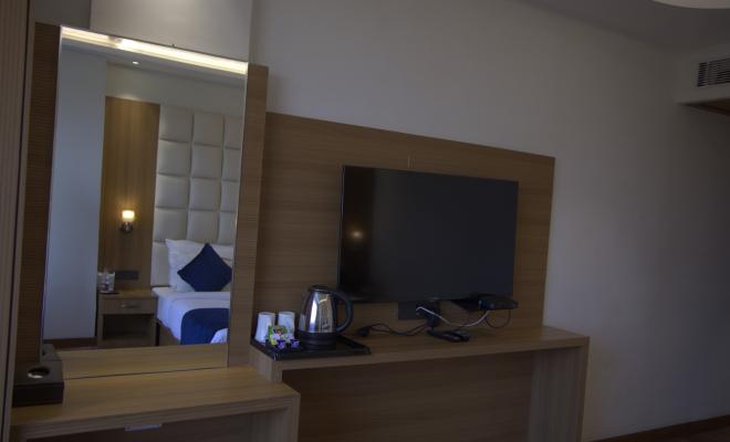 Standard Room image-5