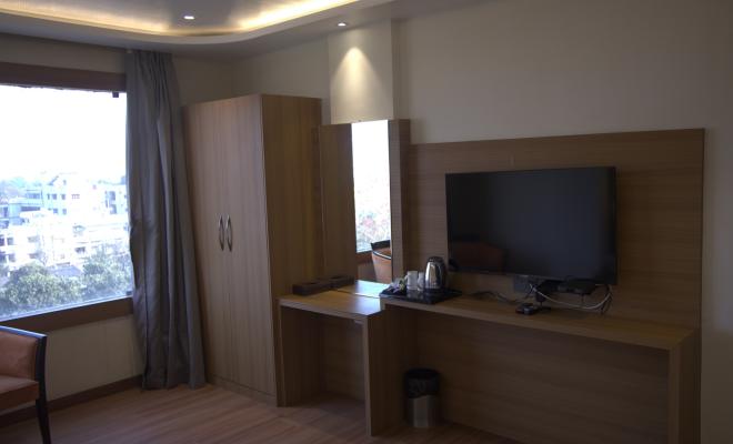 Standard Room image-6