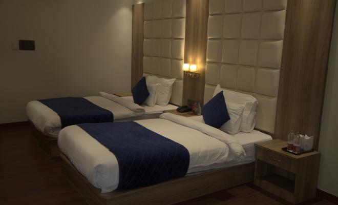 Standard Room image-8