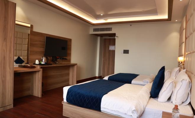 Deluxe Room Image-6